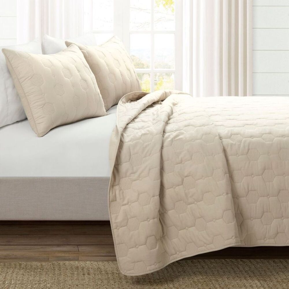 Hexagon Honeycomb Embroidered Cotton Quilt Set King/Cal King Neutral 3pc